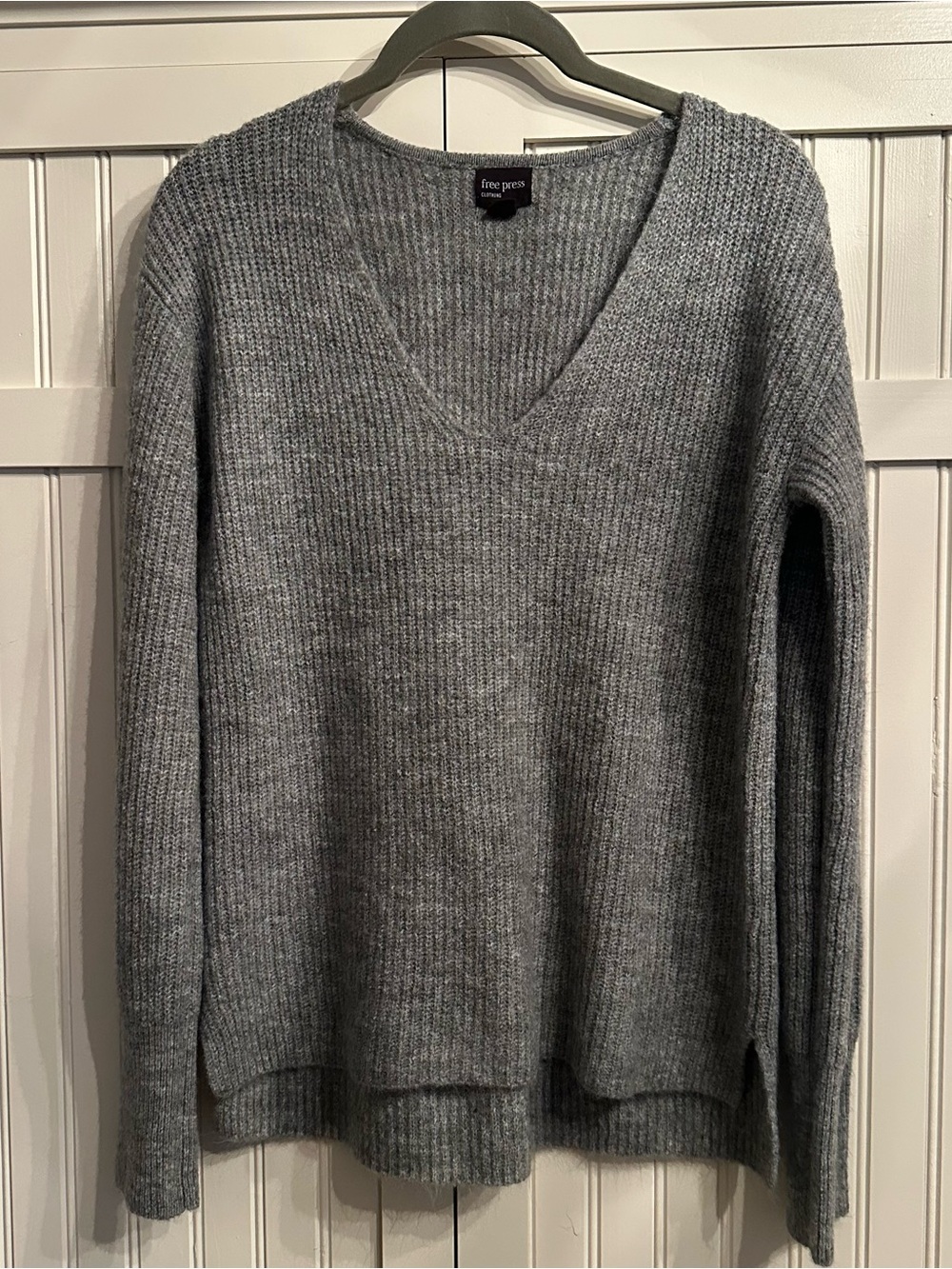 free press Heather Gray V-Neck Ribbed Knit Sweater